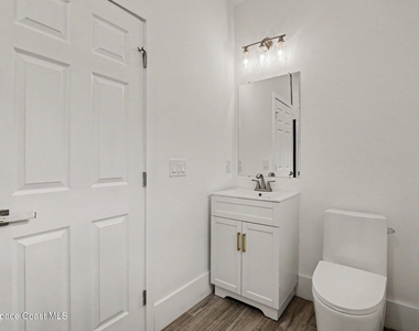 15 Travis Street - Photo Thumbnail 13