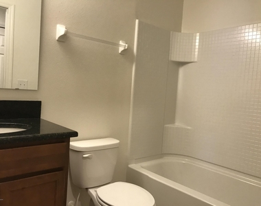 4007 Meander Place - Photo Thumbnail 5