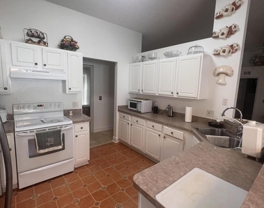 171 Chestnut Avenue Ne - Photo Thumbnail 7