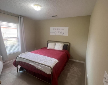 171 Chestnut Avenue Ne - Photo Thumbnail 2