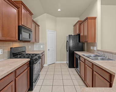 26350 Longview Creek Drive - Photo Thumbnail 8