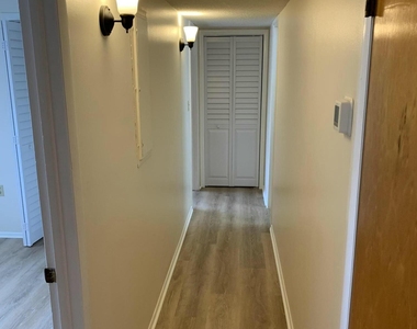 3755 S Hopkins Avenue - Photo Thumbnail 8
