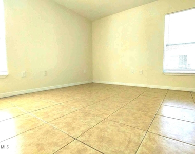 821 Angela Avenue - Photo Thumbnail 9