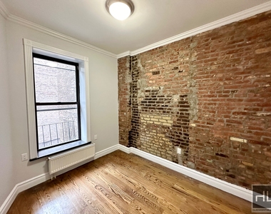 East 13th Street - Photo Thumbnail 5