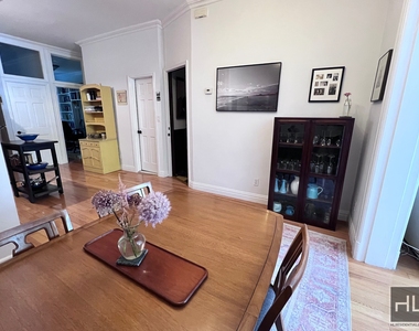 579 Bergen Street - Photo Thumbnail 5