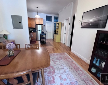 579 Bergen Street - Photo Thumbnail 6