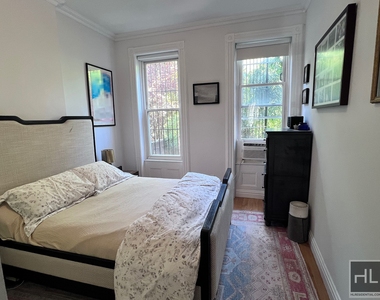 579 Bergen Street - Photo Thumbnail 8