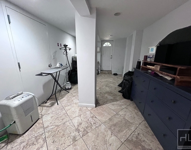 579 Bergen Street - Photo Thumbnail 18