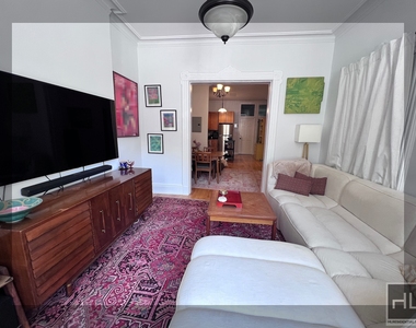 579 Bergen Street - Photo Thumbnail 3