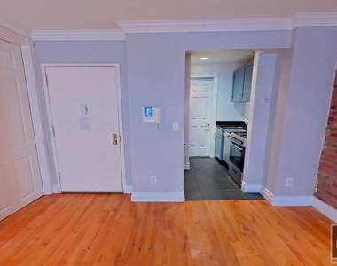 Avenue B - Photo Thumbnail 4