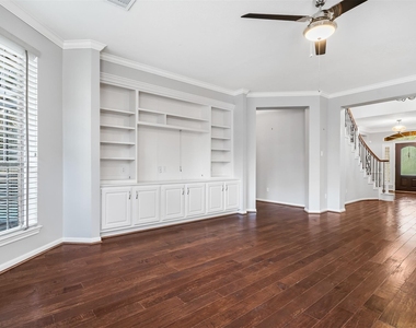 11 Winrock Place - Photo Thumbnail 25