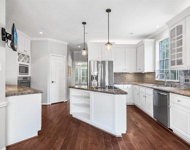 11 Winrock Place - Photo Thumbnail 22