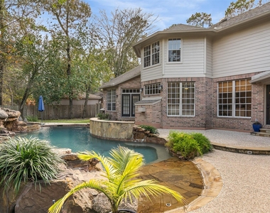 11 Winrock Place - Photo Thumbnail 1