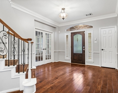 11 Winrock Place - Photo Thumbnail 15