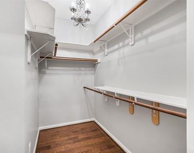 11 Winrock Place - Photo Thumbnail 34