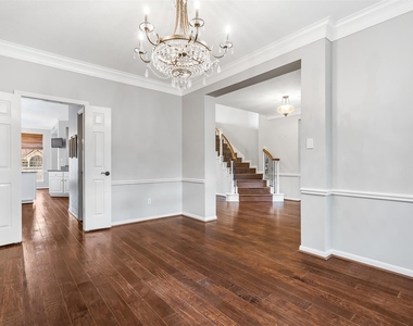 11 Winrock Place - Photo Thumbnail 14