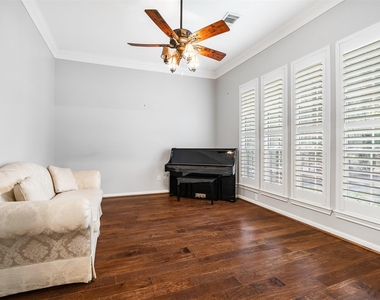 11 Winrock Place - Photo Thumbnail 33