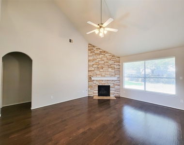24502 Evangeline Springs Lane - Photo Thumbnail 10