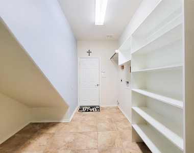 24502 Evangeline Springs Lane - Photo Thumbnail 18