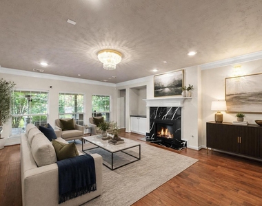 5526 Darschelle Drive - Photo Thumbnail 2
