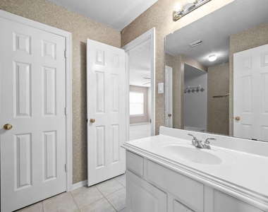 5526 Darschelle Drive - Photo Thumbnail 27