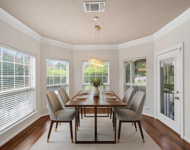 5526 Darschelle Drive - Photo Thumbnail 4