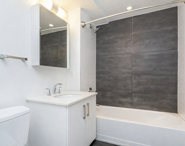 11-05 30th Road - Photo Thumbnail 4