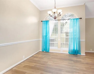 7207 Cambridge Cove Circle - Photo Thumbnail 10