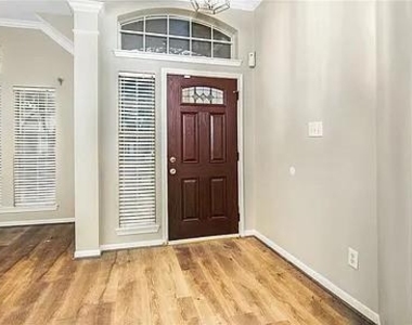 7207 Cambridge Cove Circle - Photo Thumbnail 2