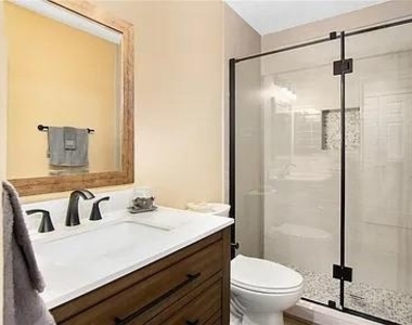 7207 Cambridge Cove Circle - Photo Thumbnail 11