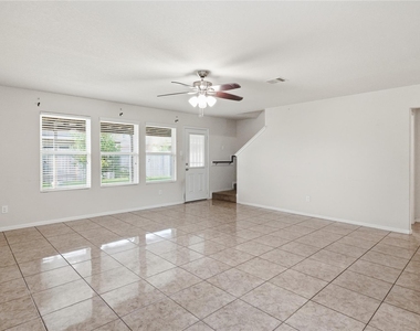 12530 Greencanyon Dr - Photo Thumbnail 3