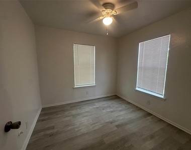 515 Margil Street - Photo Thumbnail 6