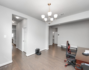 183 Solana Point Drive - Photo Thumbnail 16