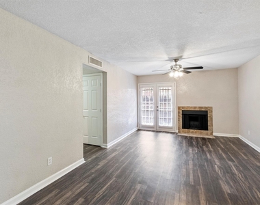 12500 Sandpiper Drive - Photo Thumbnail 2