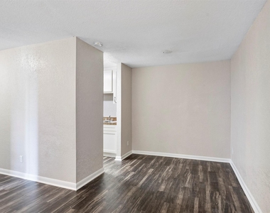 12500 Sandpiper Drive - Photo Thumbnail 8