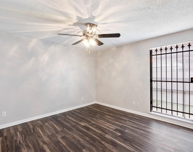 12500 Sandpiper Drive - Photo Thumbnail 9