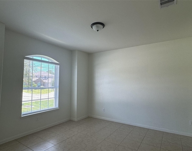 21326 Echo Manor Drive - Photo Thumbnail 9
