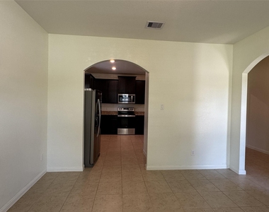 21326 Echo Manor Drive - Photo Thumbnail 5