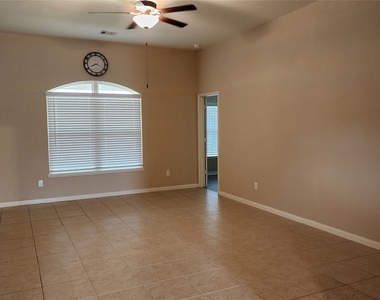21326 Echo Manor Drive - Photo Thumbnail 3