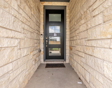 17822 Carnation Glen Drive - Photo Thumbnail 3