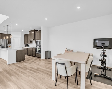 17822 Carnation Glen Drive - Photo Thumbnail 13