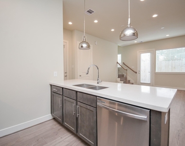 5914 Jasper Jones Way - Photo Thumbnail 5