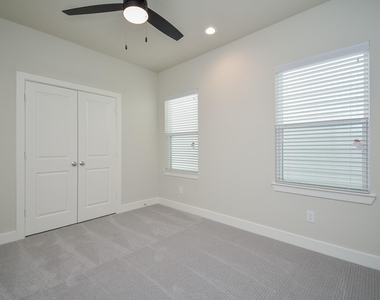 5914 Jasper Jones Way - Photo Thumbnail 9