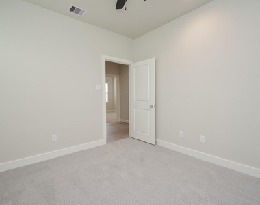 5914 Jasper Jones Way - Photo Thumbnail 17