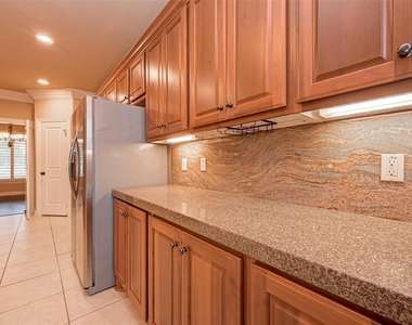 14426 Summerleaf Lane - Photo Thumbnail 8
