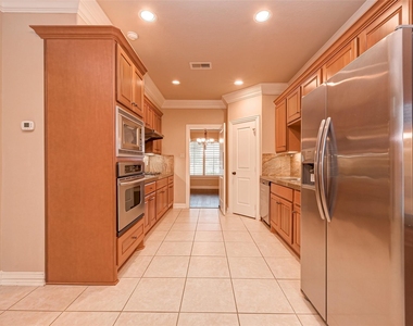 14426 Summerleaf Lane - Photo Thumbnail 9