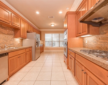 14426 Summerleaf Lane - Photo Thumbnail 12