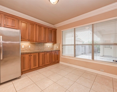 14426 Summerleaf Lane - Photo Thumbnail 7