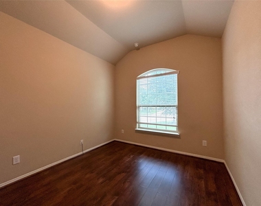 3407 Daniel Falls Lane - Photo Thumbnail 14