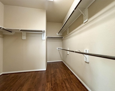 3407 Daniel Falls Lane - Photo Thumbnail 20
